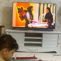 میز تلویزیون سفید مناسب تلویزیون تا ۵۰ اینچ