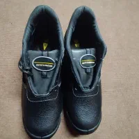 دوجفت کفش کار مخصوص برق شماره کفش 43