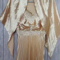 لباس مجلسی|لباس|شاهین‌شهر, فدک|دیوار