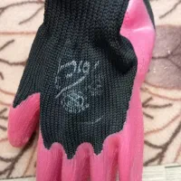 دستکش|لباس|قم, ولیعصر|دیوار