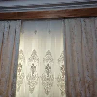 میل پرده چوبی با پرده حریر گلدوزی