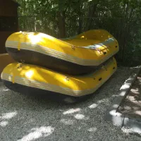 رفتینگ .باغ تفریحی . کلبه . سکو لب آب
