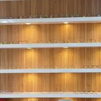 فروشنده خانم