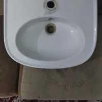یک عدد روشویی سالم ونو