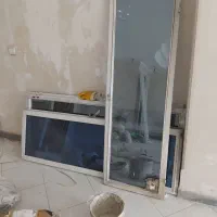 ۶ لنگه پنجره اهنی شیشه رفلکس بدون چهارچوب سنگین