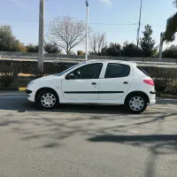 پژو 206 در حد