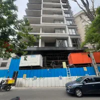 فرمانیه شرقی ۱۳۰ متر ۲ خواب مستر برج باغ مدرن