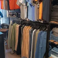 دکور فروشی به همراه لامپ چوب لباسی  اینه  ودزدگیر|فروشگاه و مغازه|تهران, جی|دیوار