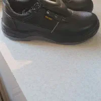 کفش کار  و ایمنی با جلو پنجه فلزی سایز ۴۳|کیف، کفش، کمربند|سبزوار, ولیعصر (نجار آباد)|دیوار