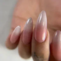 ترمیم و کاشت ناخن رشت