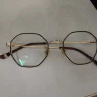 عینک طبی سالم فروش به دلیل  عمل چشم