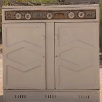 گاز ۵شعله کاملاً سالم.کابینت ۳درب