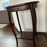 میز تلفن کلاسیک