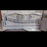 تخت و گهواره نوزاد کاملا نو و سالم و تمیز|اسباب و اثاث بچه|مشهد, هفت تیر (حافظ)|دیوار