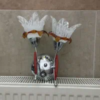 یک عدد لوستر دیواری دو شاخه نو فقط ۲۰۰