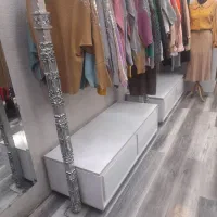 فروشنده خانم