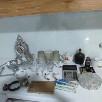 مقداری ظرف و سایل قدیمی