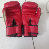 دستکش بوکس سالم در حد|تجهیزات ورزشی|تهران, شهرک صادقیه|دیوار