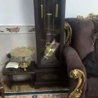 مبل ۷ نفره و ساعت ایستاده میز عسلی