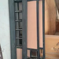 تخت دونفره. فلزی