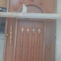 درب با چهارچوب آهنی