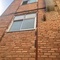 ۶۳ متر در ۳ طبقه حیاط دار