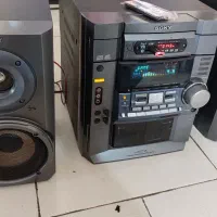 سیستم سونی بلوتوثدار و فلشخور دستگاه و دوتا باند