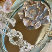 وسایل دکوراتیو و شمعدان های پتینه