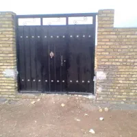 چهاردیواری خانه مسکونی