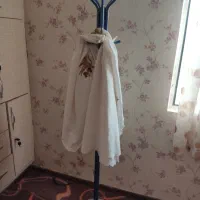 رخت آویز با کاورش