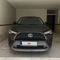 کرولا کراس هیبرید