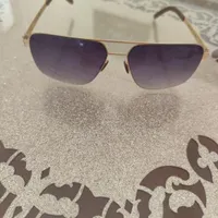 عینک پیدا شده