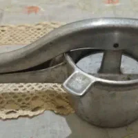 آبمیوه گیری قدیمی عتیقه