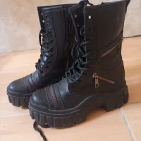 بوت دخترانه کاملاسالم و تمیز سایز ۳۸