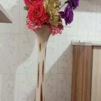 گلدون با گل مصنوعی|صنایع دستی و سایر لوازم تزئینی|باغستان, |دیوار