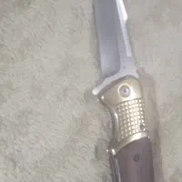 چاقو کلکسیونی|کلکسیون اشیاء عتیقه|ری, شهادت|دیوار