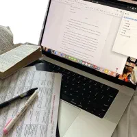 مقاله‌نویسی و ترجمه پایان‌نامه با بالاترین کیفیت