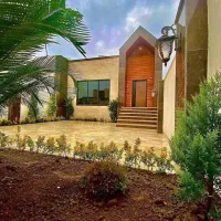 اگه  عاشق حیاطی هستی که باغچه داره  پس از دستش نده