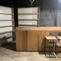 میز کافی بار دوعدد طبقه چهارعدد صندلی ایستاده
