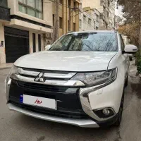 میتسوبیشی اوتلندر 2017
