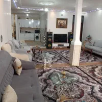 خانه در باغ معروف