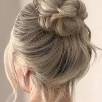 میکاپ و شنیون ۷۰۰ با بهترین متریال