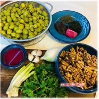 زیتون پرورده اصیل و خشمزه و معروف رودبار..