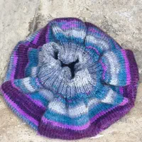 کلاه فرانسوی|لباس|ری, شهادت|دیوار