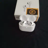 ایرپاد۴ نسخه دارای نویزکنسلینگ به همراه شارژر