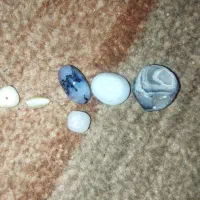 سنگهای ومهره قیمتی