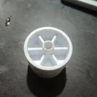 نیروی کار خانم و اقا تزریق پلاستیک