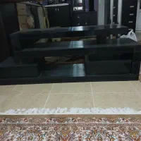 میز تلویزیون بدون خط و خش در حد نو تمیز