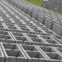 کار در کارگاه بلوک زنی