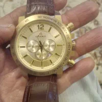 یه جفت ساعت مردونه و زنانه .نو